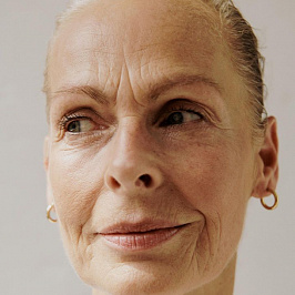 Уход за возрастной кожей с DR. HAUSCHKA