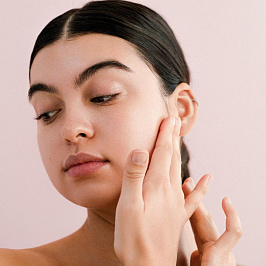 Уход за жирной кожей с DR. HAUSCHKA